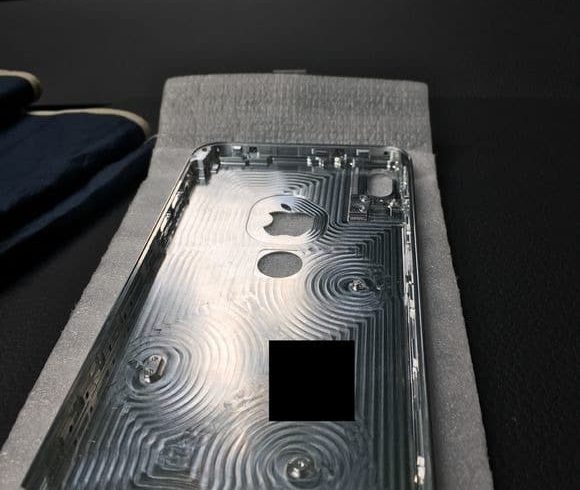 Apple-iPhone-8-chassis-leak