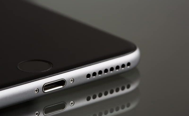 iPhoneCloseupPixabay