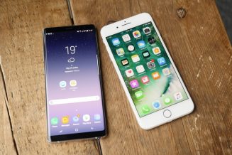 Galaxy-Note-8-vs-iPhone-7-Plus-hands-on-00