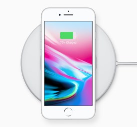 iphone8-charging_dock_front