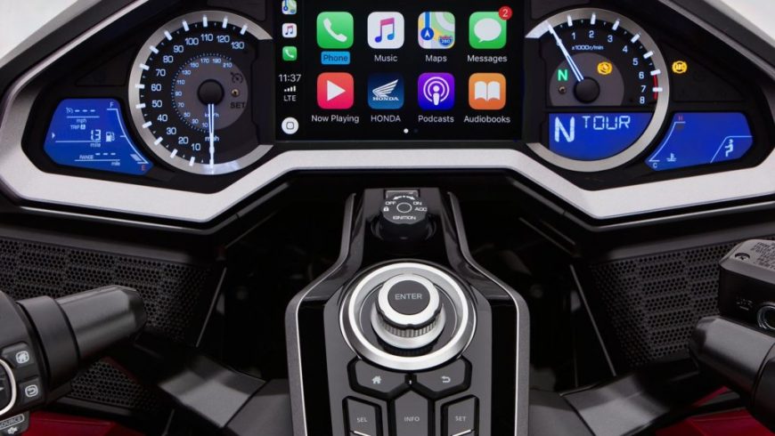Honda-Gold-Wing-CarPlay-1024×682