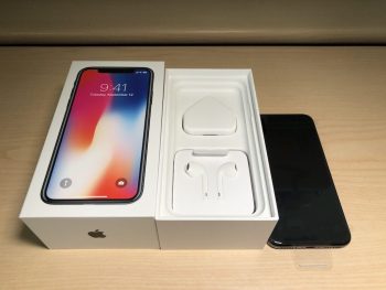 iphone-x-unboxing-9471-1024×768