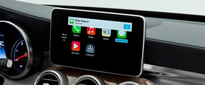 Listening-to-WhatsApp-Messages-While-Driving-1024×427