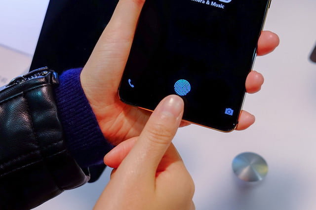 mobile-trends-vivo-fingerprint-sensor-640×426-c