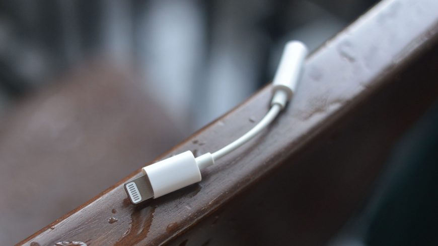 Lightning_3.5mm_adapter_iphone_7_tinhte-001