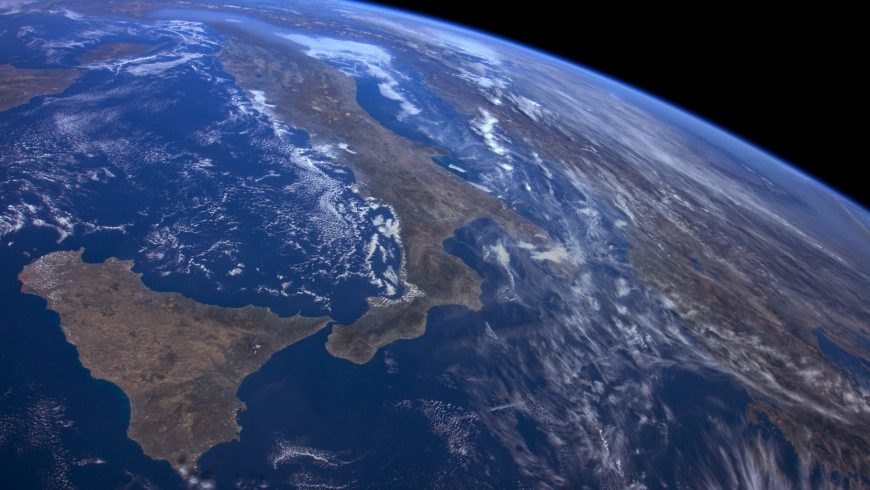 tvOS-12-Apple-TV-Space-Aerial-screen-saver