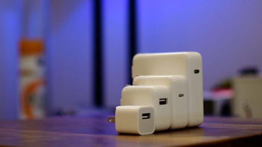 Best-iPhone-8-X-fast-chargers-Apple-adapters