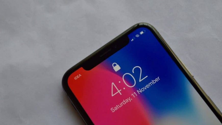 iPhone-X-Lock-screen-Face-ID-Locked