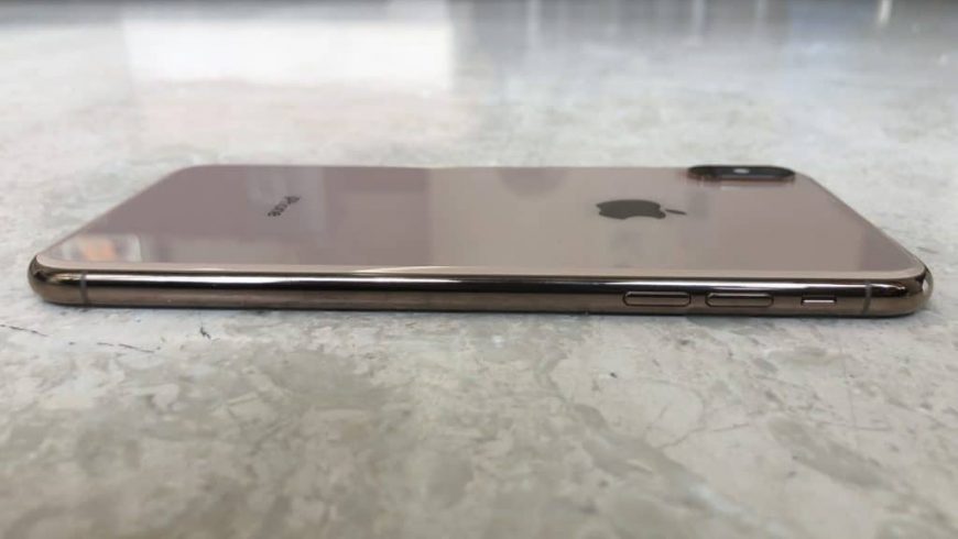 gold-iphone-xs-max-unboxing-15-2