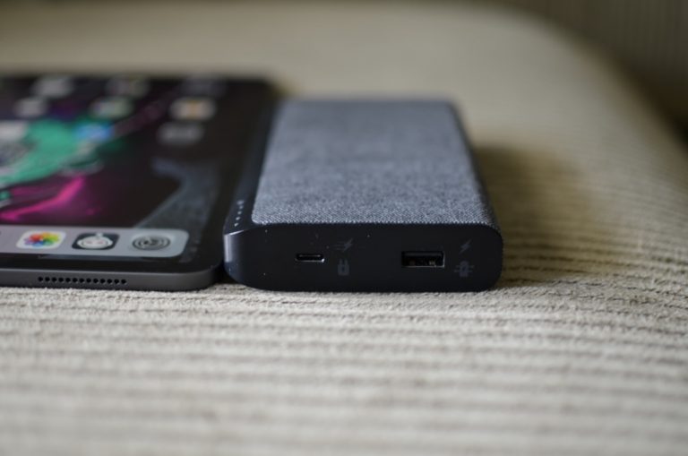Mophie-PowerStation-XXL-Best-Accessories-iPad-Pro-768×509