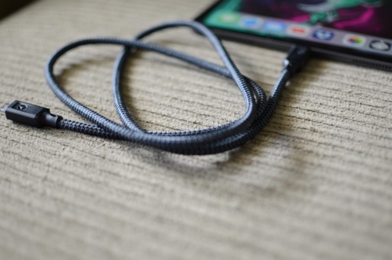 Nomad-100W-USB-C-Best-Accessories-iPad-Pro-768×509