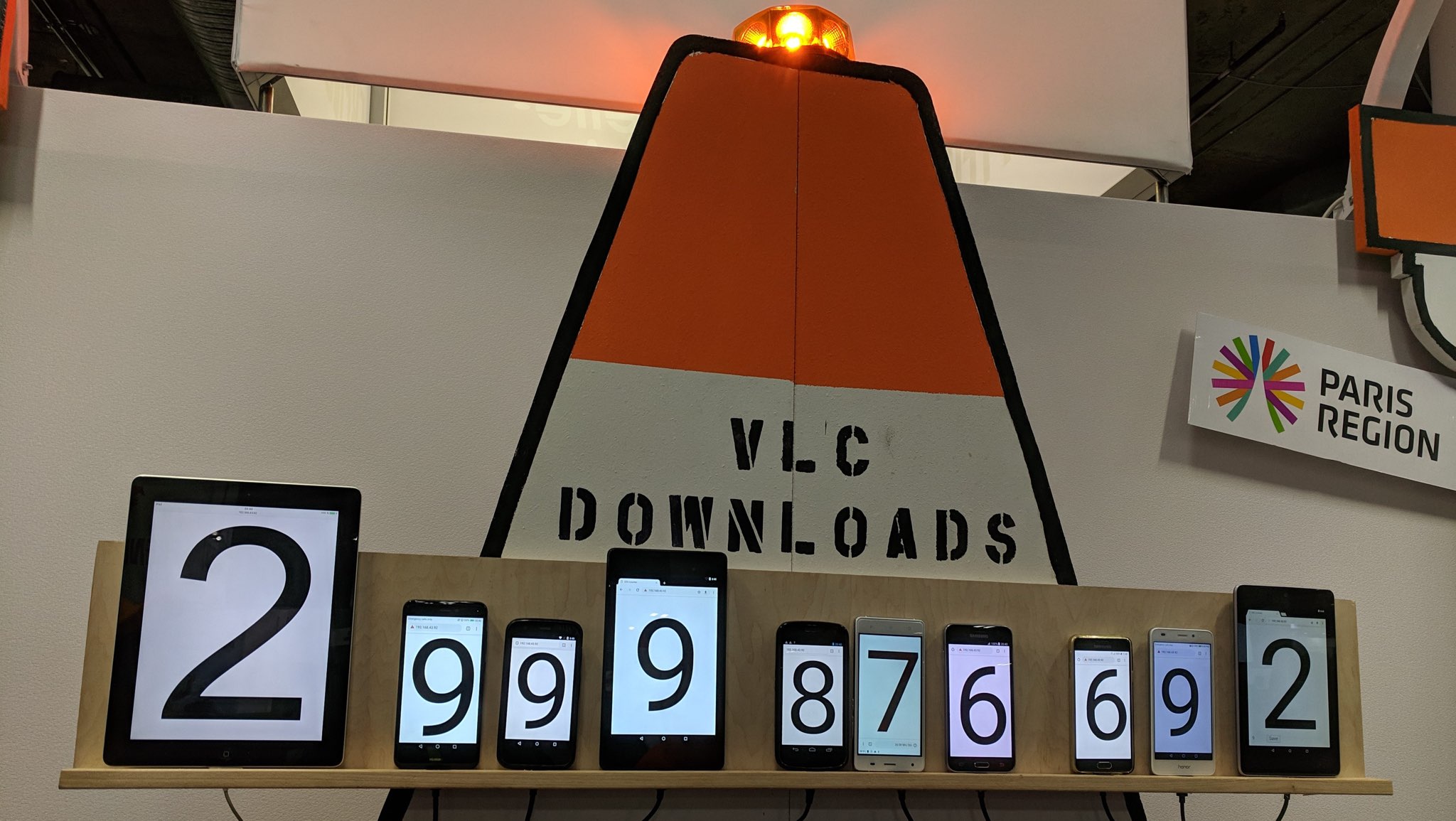 VLC-three-billion-downlods-002