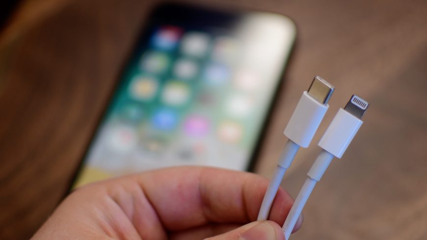 USB-C-Lightning-Cable