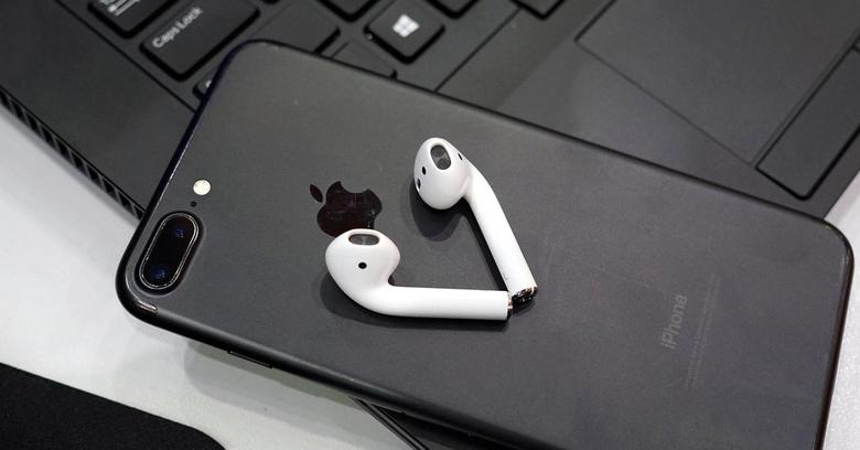 besprovodnye naushniki Apple AirPods 2 vyidut v nyneshnem godu i ne prinesut znachimyh novshestv