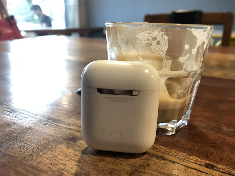 AirPods-Case-Back-Button