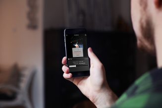 Video-Compress-app-processing-on-iPhone-screen
