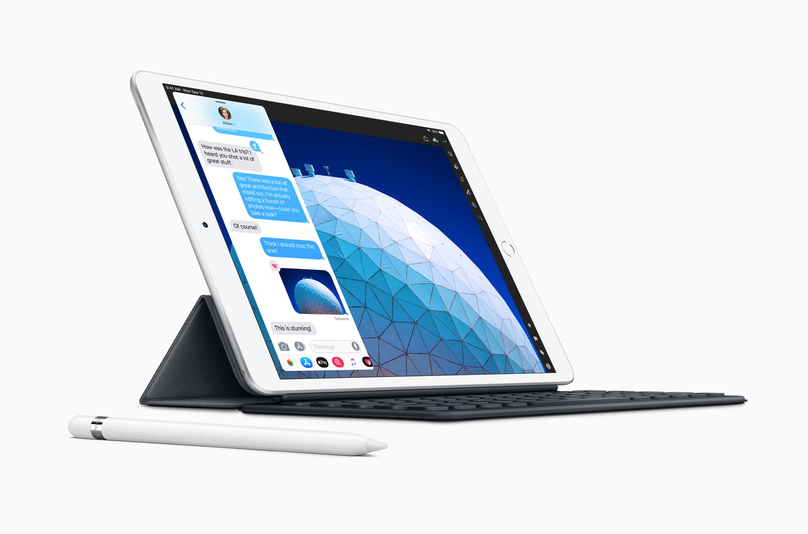 New-iPad-Air-smart-keyboard-with-apple-pencil