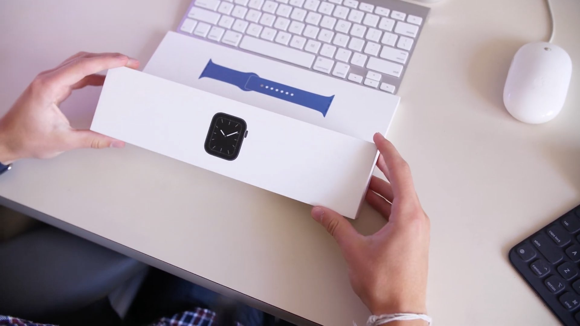 Apple-WAtch-Series-5-unboxing-009