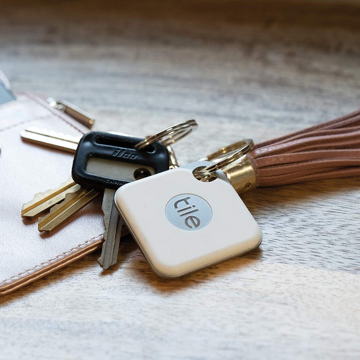tile-bluetooth-tracker-1472×1472
