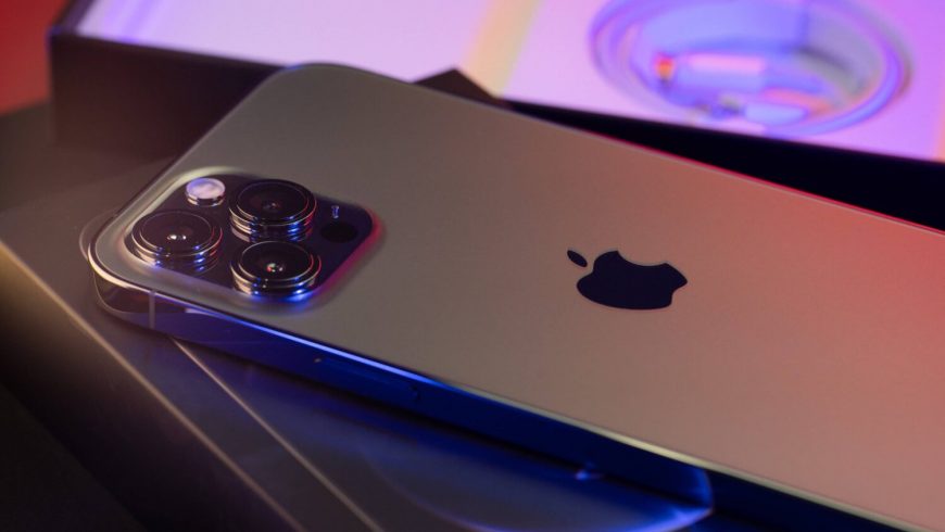 Apple-iPhone-13-Pro-Max-back-camera-closeup-1500×1000