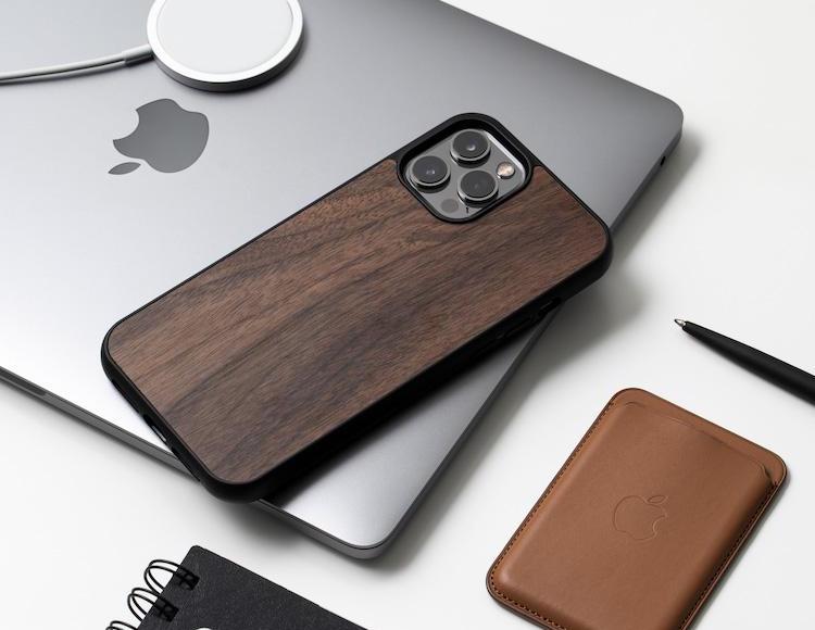 Oakywood-Wooden-MagSafe-Case-for-iPhone-13