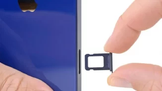 iphone-12-sim-card-slot
