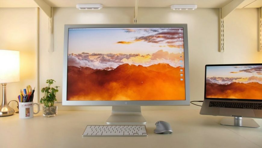 Apple-Cinema-Display-30-inch-table-1536×864