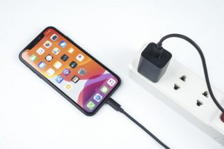 iPhone-charging-1500×1000