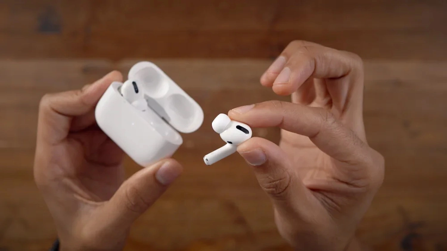 airpods-pro-2-features-charging.jpg