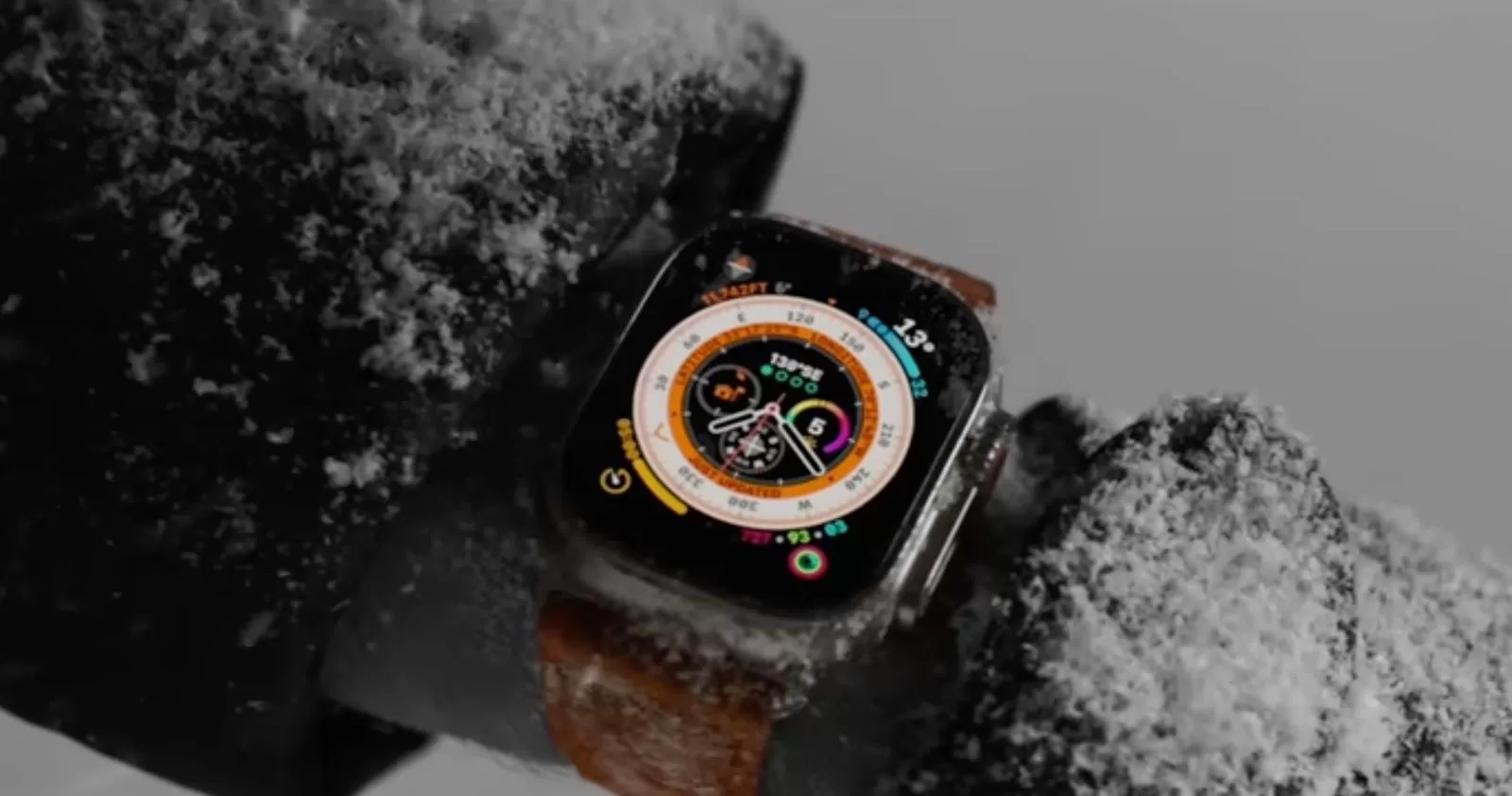 apple-watch-ultra-в снегу