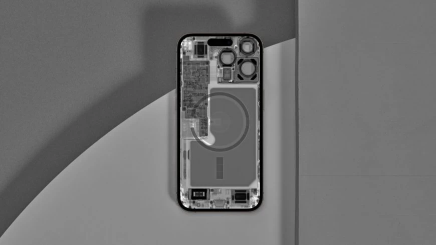 iPhone-14-teardown-wallpaper-mockup-idownloadblog-1536×1152