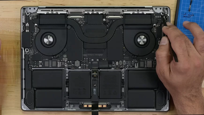 iFixit-teardown-2023-MacBook-Pro.jpg