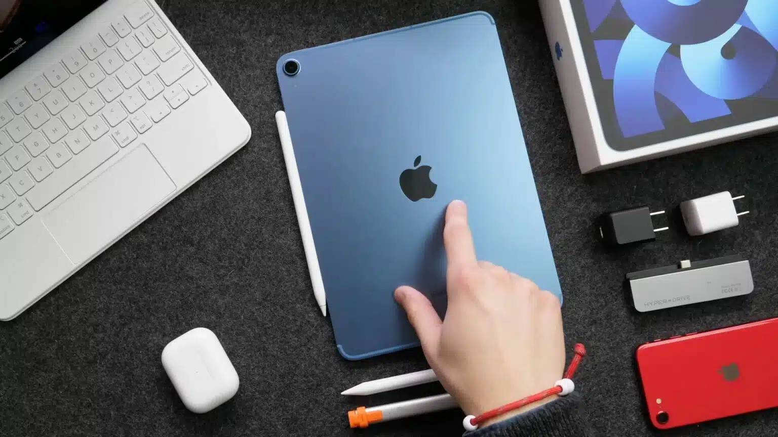 Apple-iPad-Air-fifth-generation-model-year-2022-back-table-1536×864