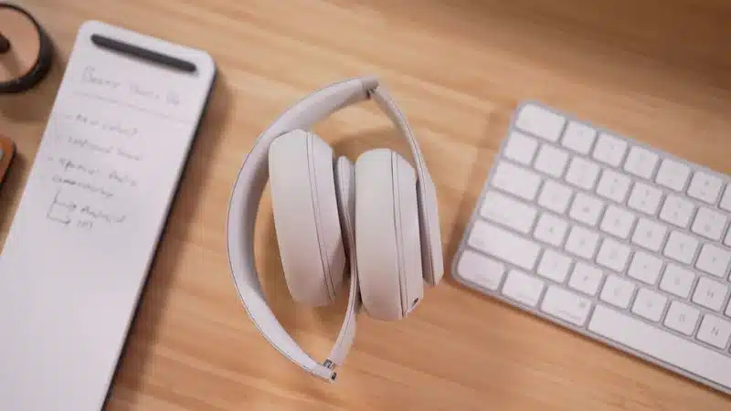 beats-studio-pro-folded