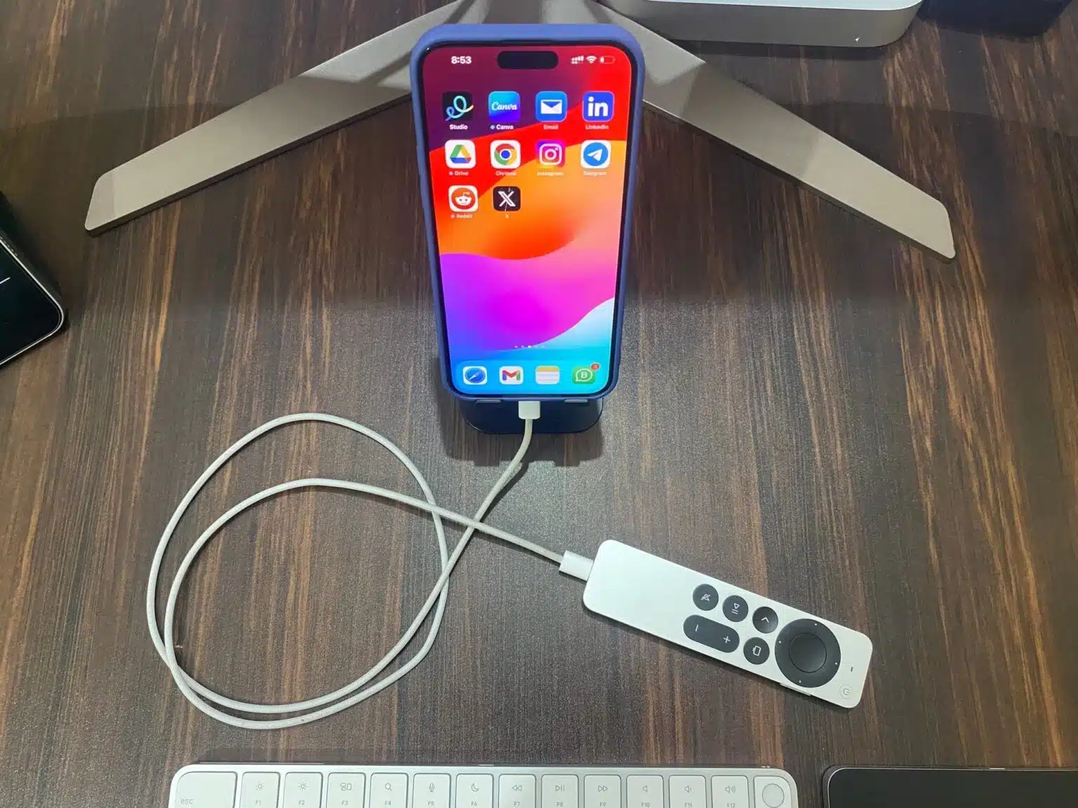 Charging-Apple-TV-Siri-Remote-with-iPhone-15-1536×1152