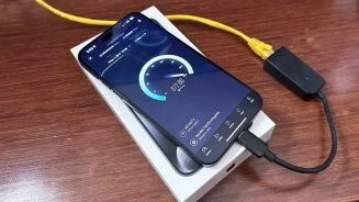 iPhone-15-Pro-Ethernet