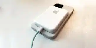 magsafe-battery-pack-charging
