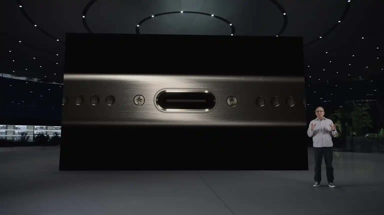 iphone-15-vs-15-pro-i-o