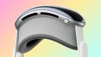 Apple-Vision-Pro-showing-both-top-buttons-1536×864