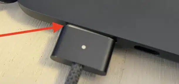 fix-macbook-air-not-charging-inspect-port-connection-610×287