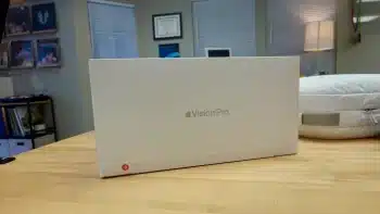 vision-pro-unboxing-0000-1